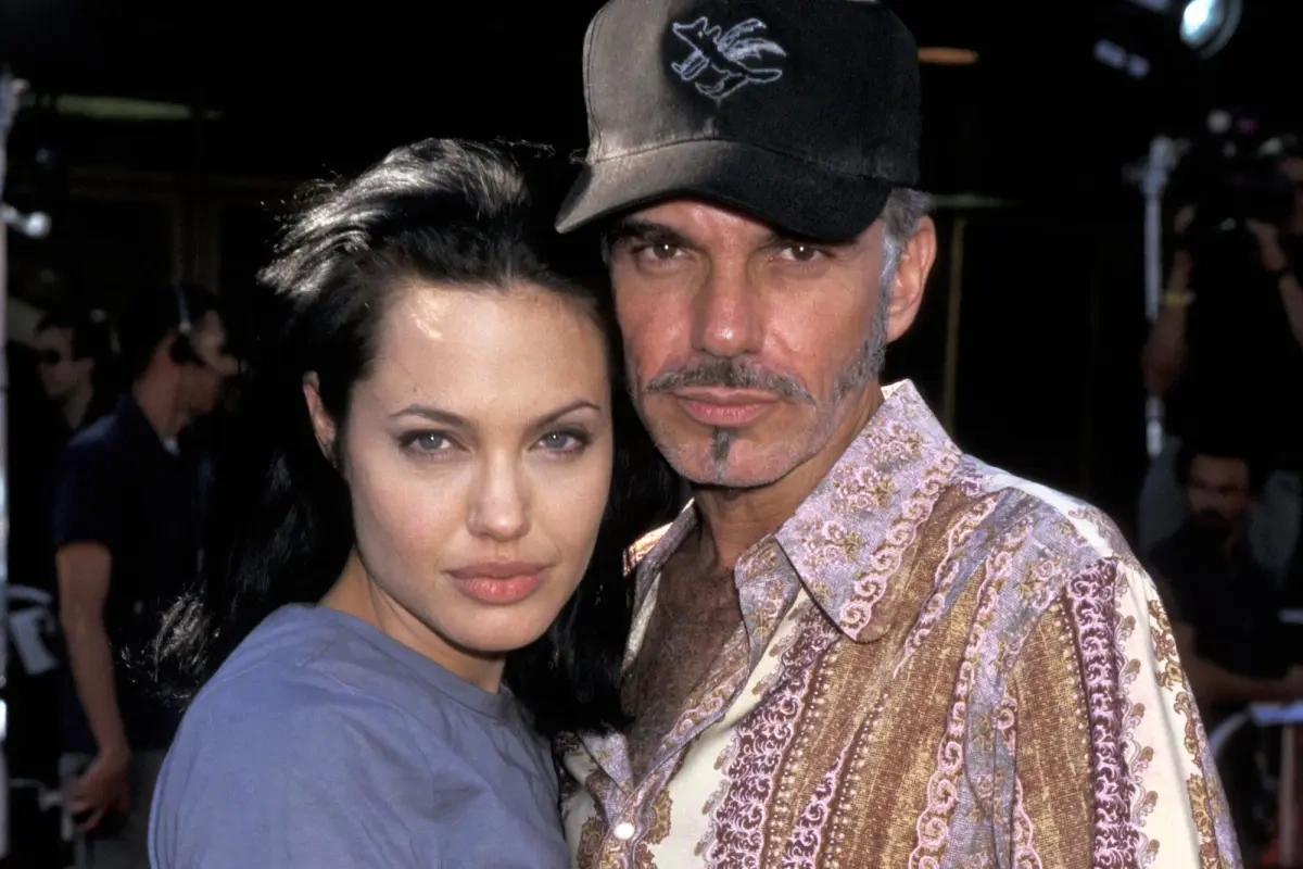 Keçmiş əri içərisində Colinin qanı olan şüşə qabı niyə özü ilə gəzdirdiyinə aydınlıq gətirdi