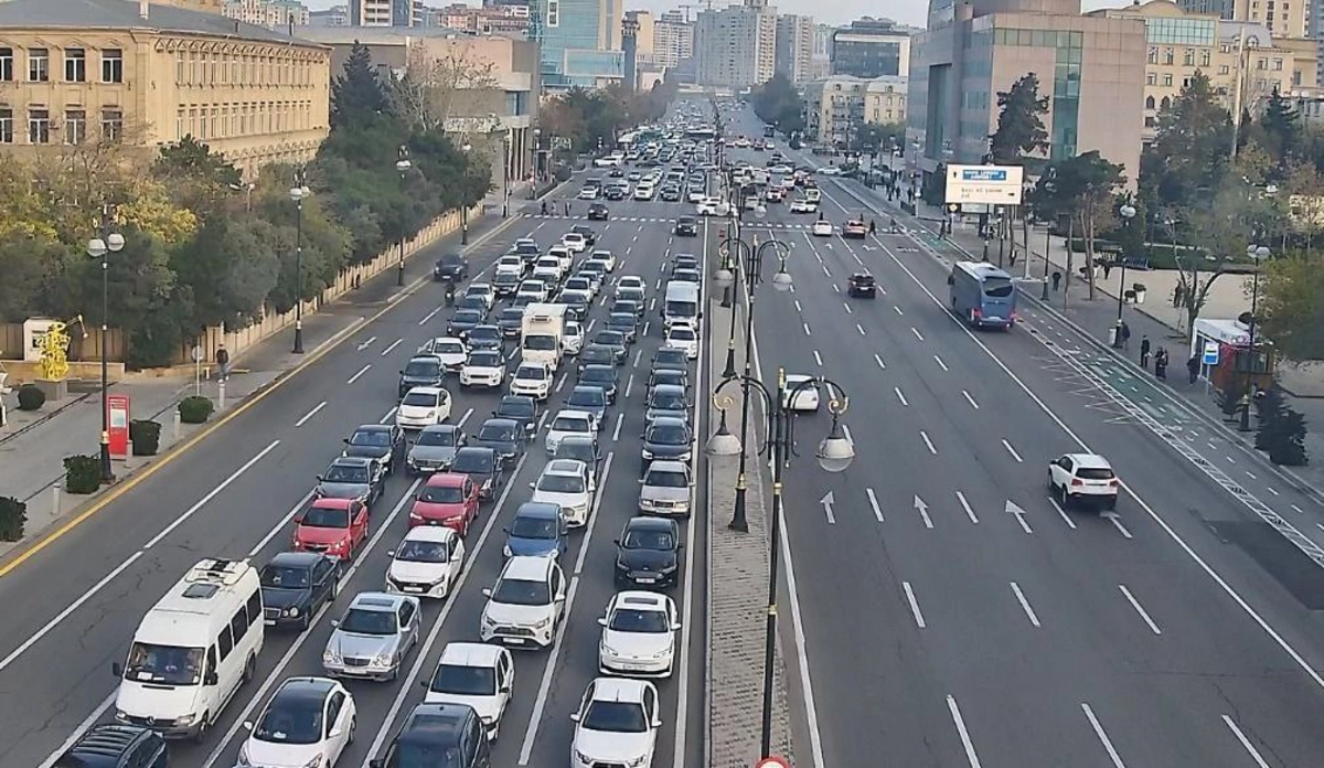 Paytaxtın bu küçələrində sıxlıq var - SİYAHI