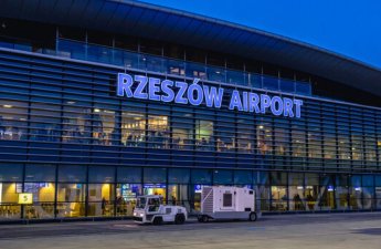 Польша временно закрыла два аэропорта для свободы действий авиации