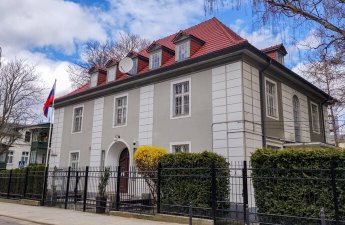 Polşa Rusiya Baş Konsulluğunu bağlayır