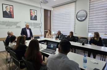 Süni intellekt xəbər aparıcısını əvəz edə bilərmi? - FOTO