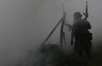 Ukrayna ordusunda xidmət edən amerikalı 4 rus əsgərini əsir götürdü...-VİDEO