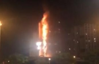 Yasamalda yanğının baş verdiyi yaşayış binasının qarşısında qərargah yaradılıb