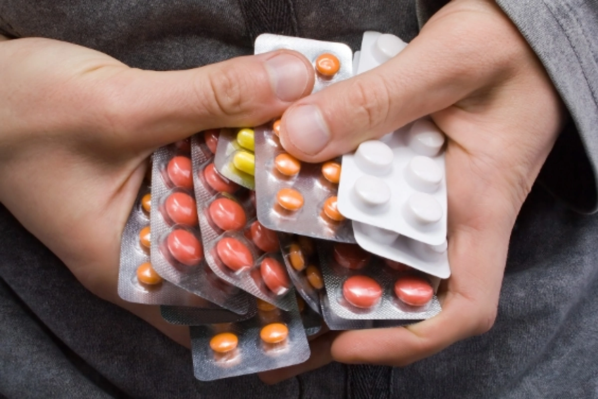 В Азербайджан попытались незаконно ввезти крупную партию психотропных лекарств