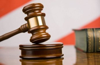 Qolunu sındıran müəllimin məhkəmə çəkişməsi: Nazirliyin tövsiyəsi ləğv olundu