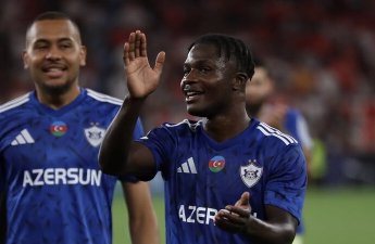 “Qarabağ”ın futbolçusu qırmızı almamasını şərh etdi - “Ona toxundum, amma...” - VİDEO