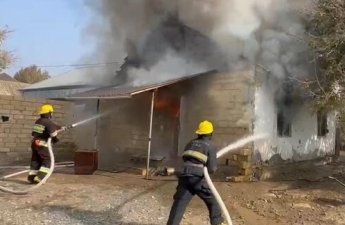 Ağcabədidə 3 otaqlı evdə yanğın oldu - FOTO
