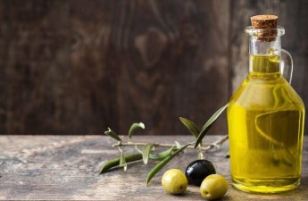 Hər gün zeytun yağı içdi, başına elə şeylər gəldi ki...