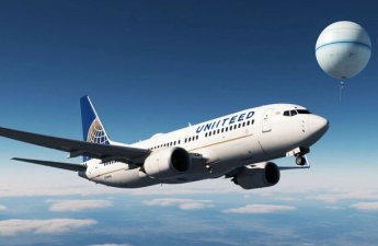 NYP: самолет United Airlines столкнулся с метеозондом на высоте 11 км