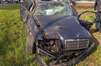 Cəlilabadda avtomobil aşdı - Xəsarət alan var 