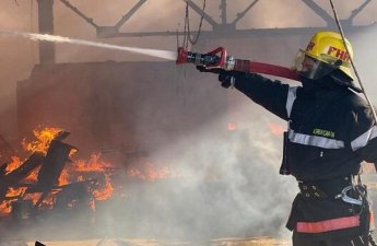 Пожар в Баку, пострадали два человека - Видео