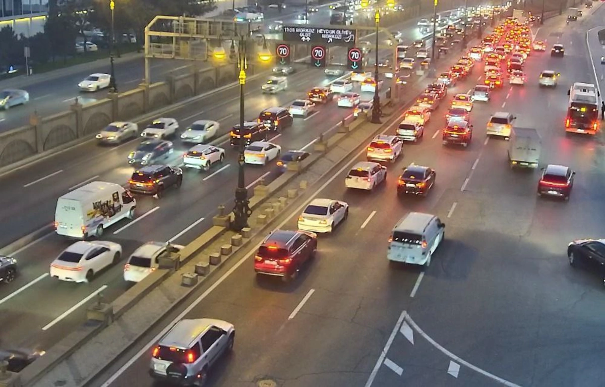 Paytaxtda sıxlıq olan küçələrin SİYAHISI