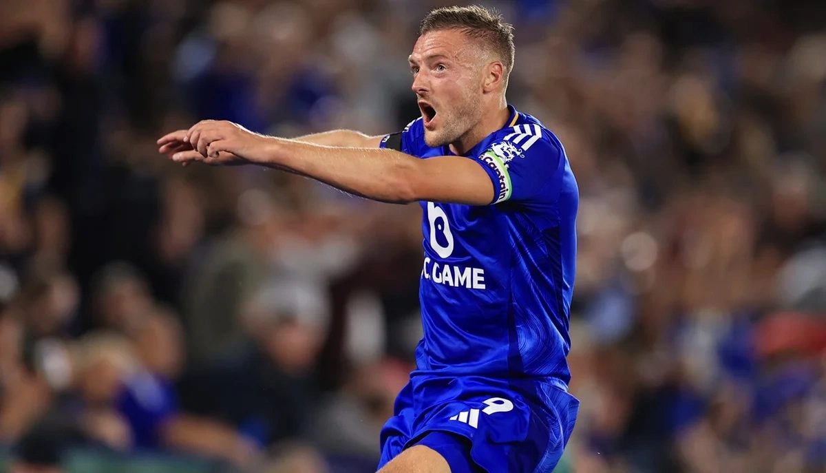 Ceymi Vardi oyunda olduğu zaman evi qarət edildi