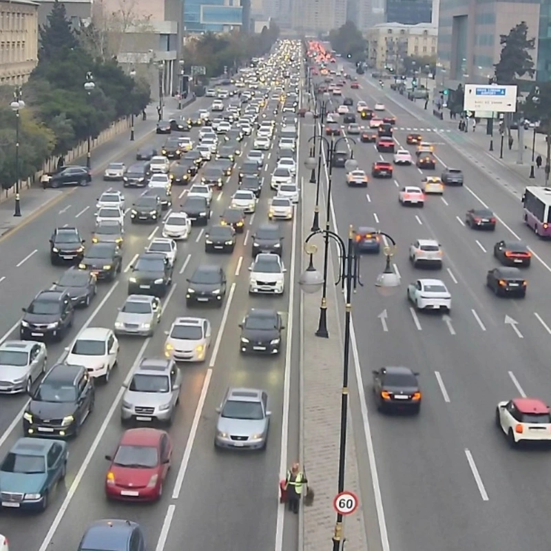 Paytaxtın bu küçələrində sıxlıq var - SİYAHI