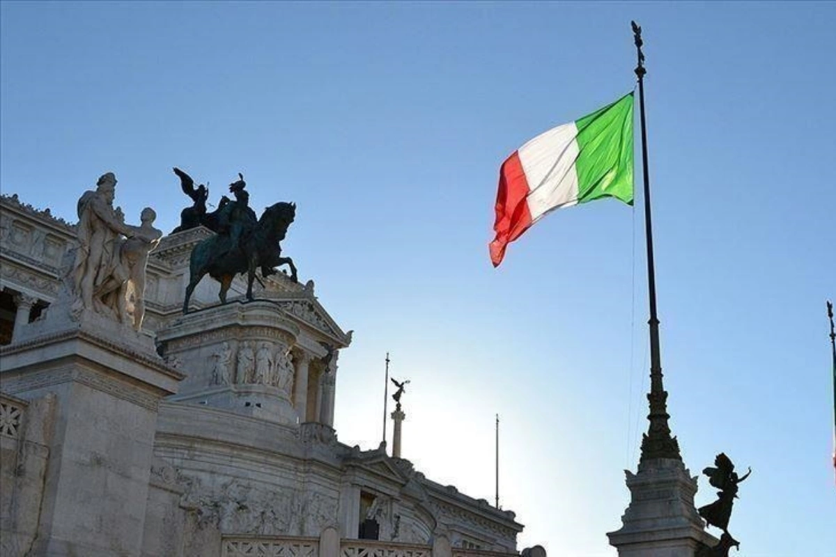 İtaliyada qadınlara qarşı cinayətlərə görə cəza ağırlaşdırıldı