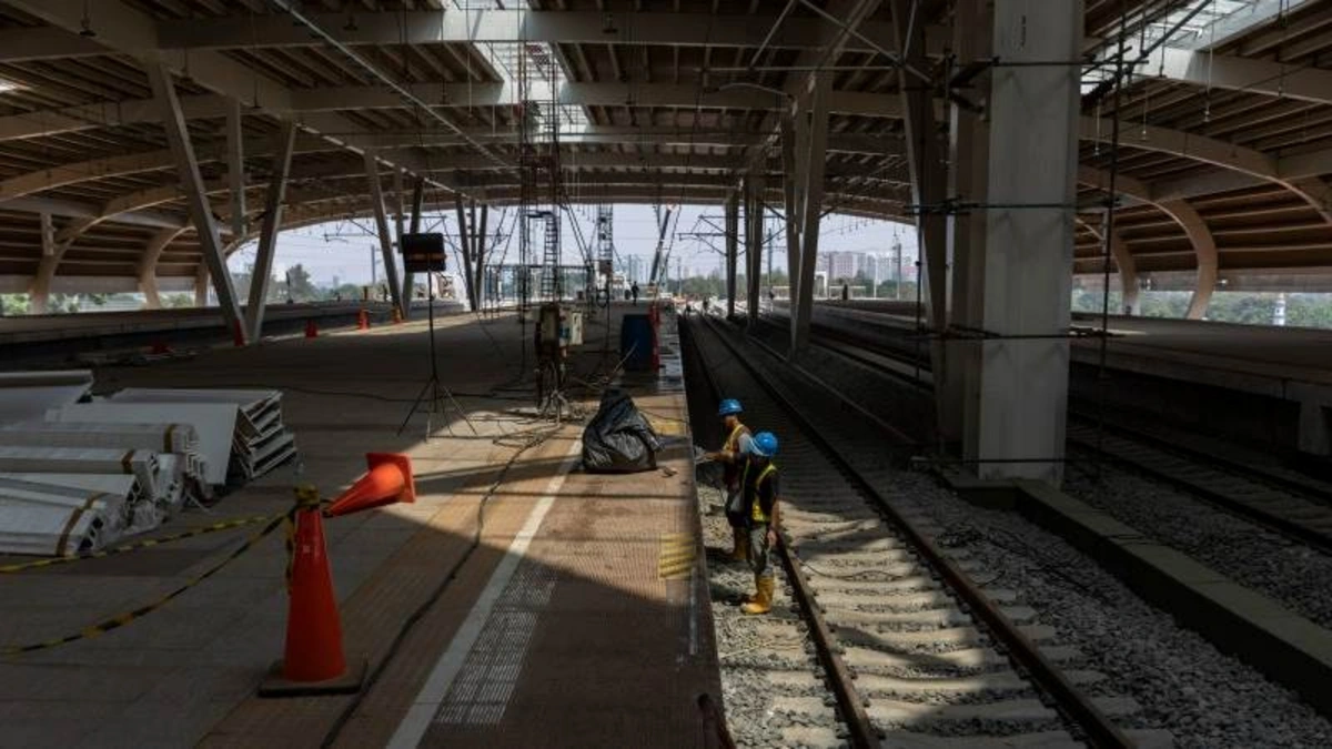 Çində dəmir yolu xəttində qəza: 11 nəfər ölüb