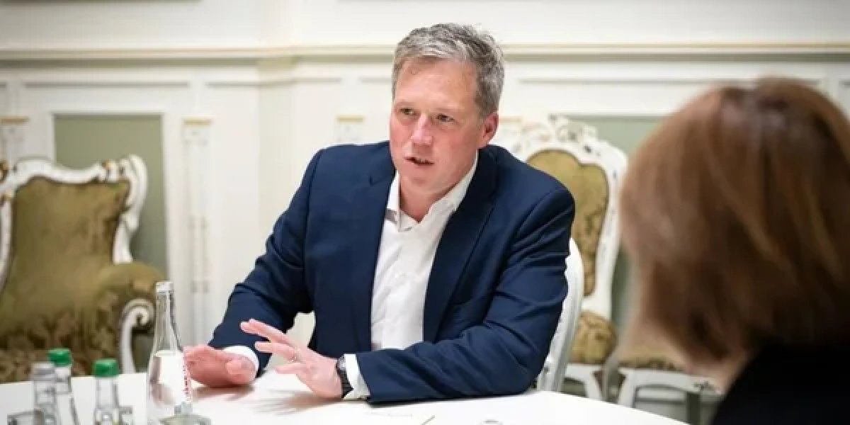 Министр армии США пугал европейцев российскими ракетами