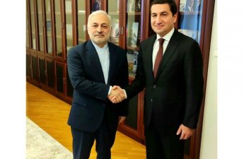 Hikmət Hacıyev Vahid Cəlalzadə ilə görüşdü