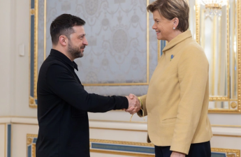 Zelenski və Latviyanın xarici işlər naziri Ukraynaya müdafiə dəstəyini müzakirə ediblər