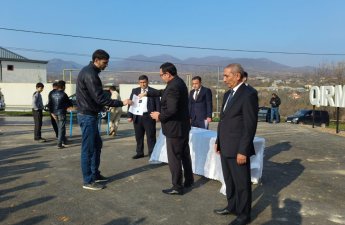 Yataqxanada yaşayırdılar, Qırmızı Bazara köçdülər - FOTOLAR