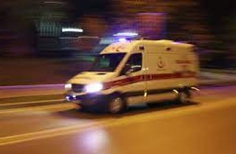 В Турции двое рабочих погибли, зажатые под листом металла