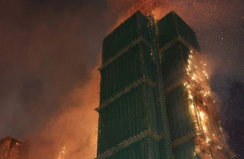 Honq-Konqda yanğınla bağlı saxlanılanların sayı 11-ə çatıb