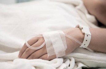 Bakıda məktəbin həyətində infarktdan ölən gəncin FOTOSU