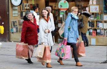 Дональд Трамп: Американцы потратили почти 12 миллиардов долларов в черную пятницу