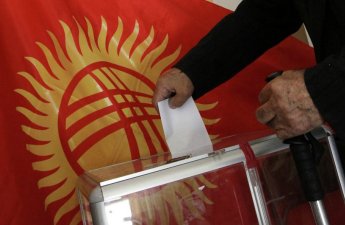 Qırğızıstanda növbədənkənar parlament seçkiləri başlayıb