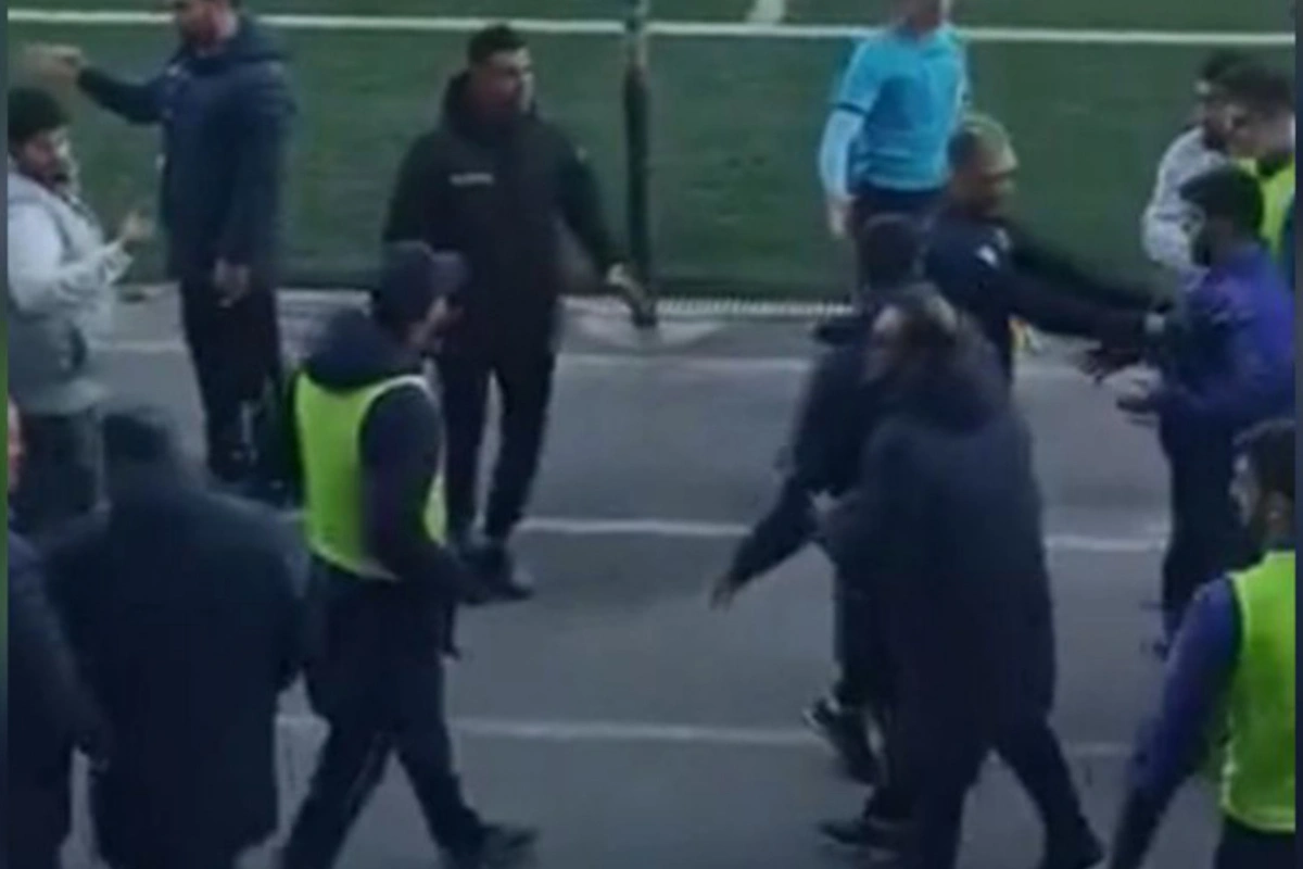 Инцидент между Айханом Аббасовым и Сашей Иличем: обоих тренеров удалили с поля