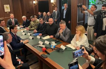 Ukraynanın nazir müavininin ABŞ-dakı danışıqlarda dilxor görkəmi narahatlıq doğurdu, amma...-FOTOLAR