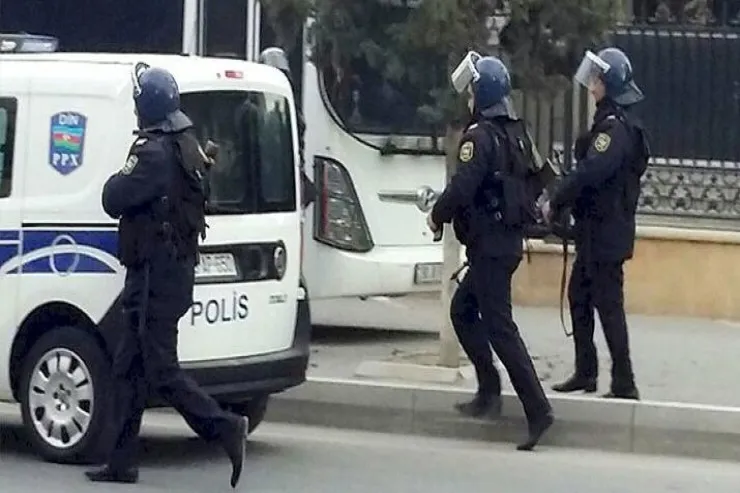 Polis Abşeronda oğurluq və soyğunçuluq edənləri saxladı