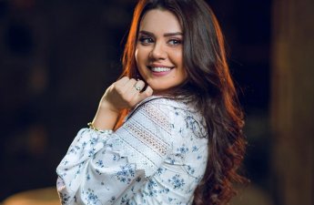 Oksana Rəsulova bu teatrda çalışmağa başladı - VİDEO