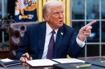 Tramp bu duktatora ailəsi ilə birlikdə ölkəni tərk etməsi üçün bir həftə vaxt verdi...