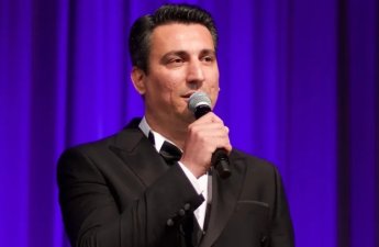 Xəzər aparıcılığa başladı