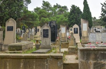 Qəbiristanlıqda meyiti tapıldı