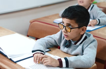 Gözlə yox, barmaqla oxuyanlar - Görmə məhdudiyyətli uşaqların tədris hekayəsi