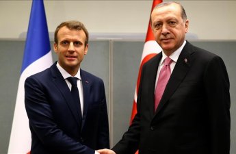 Makron Ərdoğana zəng etdi