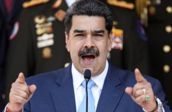 Мадуро меняет телефоны и ночует в разных местах, опасаясь удара США