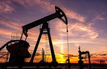 Нефть подешевела на фоне роста спроса две сессии подряд