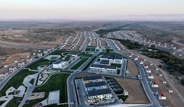 В село Хоровлу отправились 18 семей