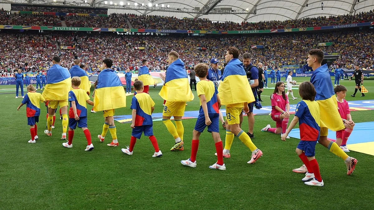 UEFA Ukrayna Futbol Assosiasiyasını Rusiya əleyhinə şüara görə cəzalandırdı