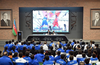 Nazir beynəlxalq yarışlarda yüksək nəticələr əldə etmiş idmançılarla görüşüb