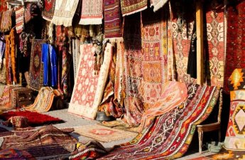 Азербайджан сократил расходы на импорт ковров из Турции на 16%