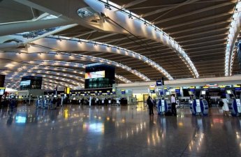 Londonun hava limanında oğrular 21 nəfərə XƏSARƏT YETİRDİ