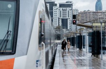 ADY bayram günlərində əlavə qatar reysləri təşkil edəcək