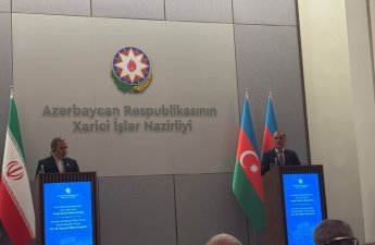 Ceyhun Bayramovla Abbas Əraqçı mətbuata bəyanatlarla çıxış edirlər - VİDEO