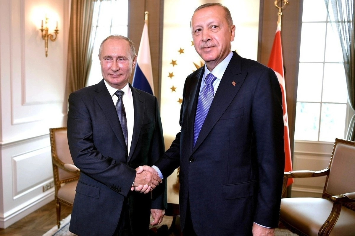 Ərdoğanla Putin Aşqabadda Ukrayna münaqişəsi ətrafında müzakirələr apara bilərlər