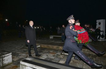 Azərbaycan və Slovakiya prezidentləri Bratislavada “Azadlıq Qapısı” abidəsini ziyarət ediblər - FOTO