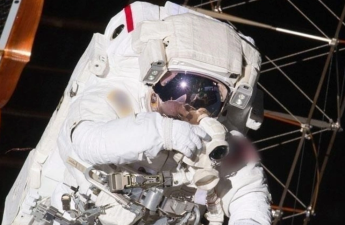 Çinin taykonavtları stansiyadan açıq kosmosa 8 saatlıq çıxış həyata keçiriblər